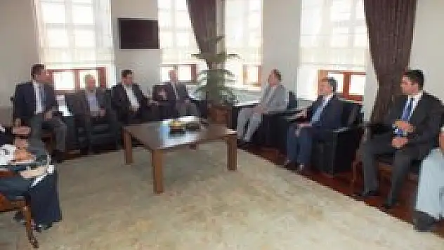 Ak Partililerden Vali Erol'a ziyaret