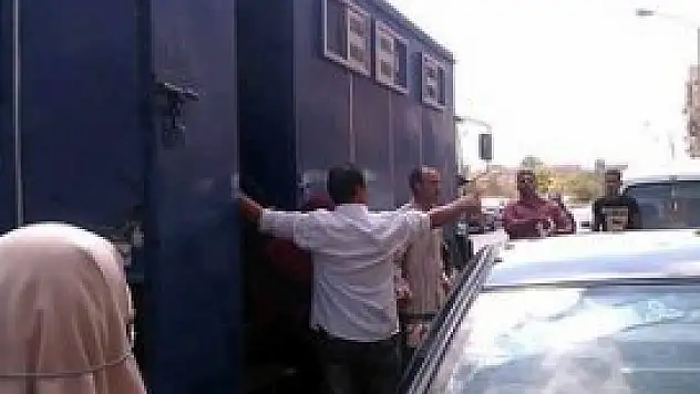 12 İhvan lideri ceza mahkemesine sevk edildi