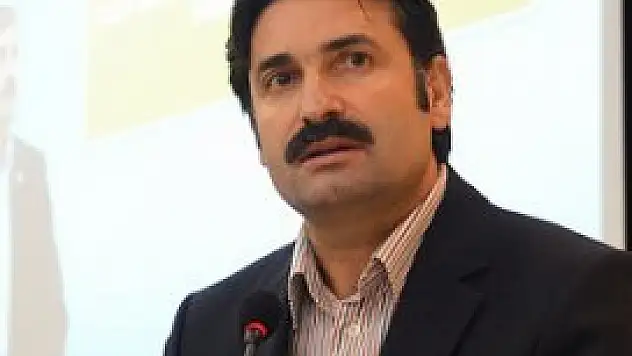 Batı çocukları değil silahları düşünüyor