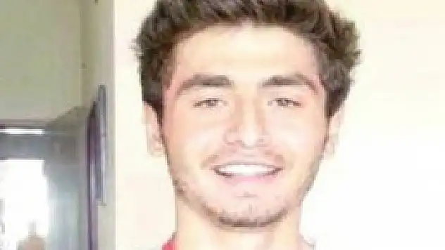 Üzerine kale direği düşen futbolcu öldü