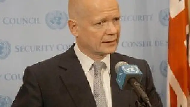 Esed rejimi üzerindeki baskı sürmeli