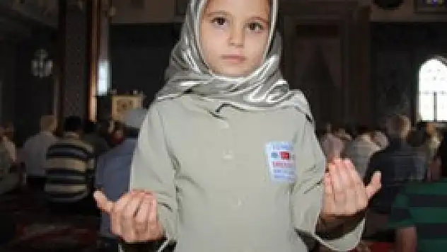 8 yaşında hacı adayı oldu