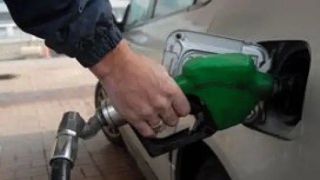 Benzinde sürpriz indirim!