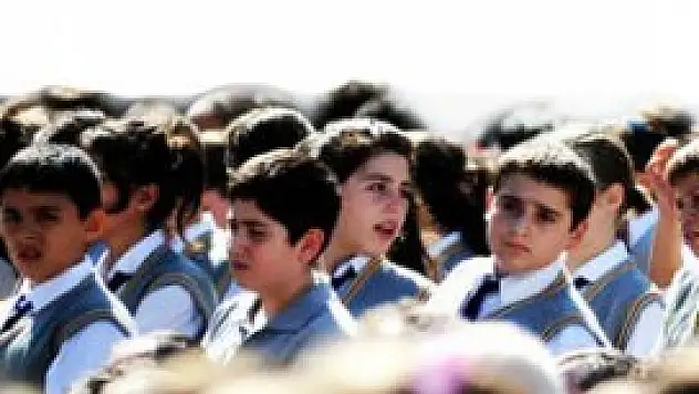 Anadil kampanyası din dersi karşıtlığına dönüştü