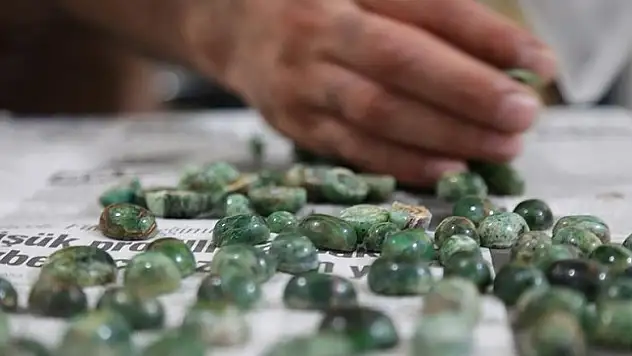 'Oltu zümrüdü'ne hayat veren doktor