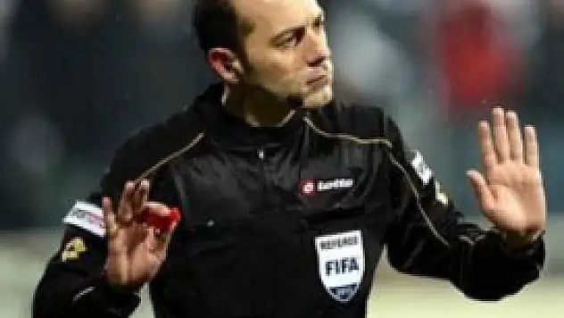 Cüneyt Çakır'a UEFA'dan görev