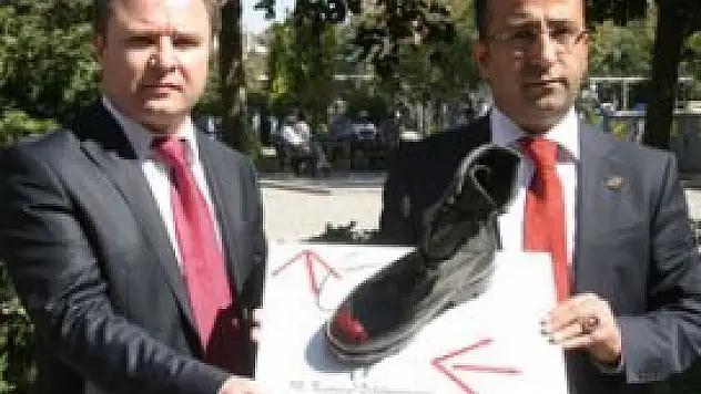 CHP'ye kanlı postal gönderdiler!