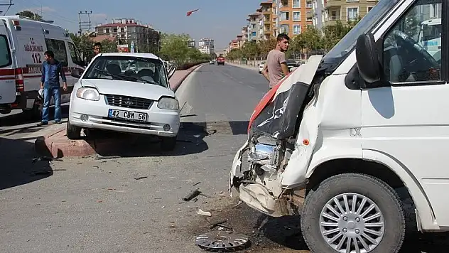 Konya'da trafik kazası: 2 yaralı