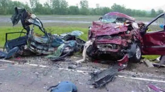 Yılda 15 milyar dolarlık'Trafik Kazası' yapıyoruz