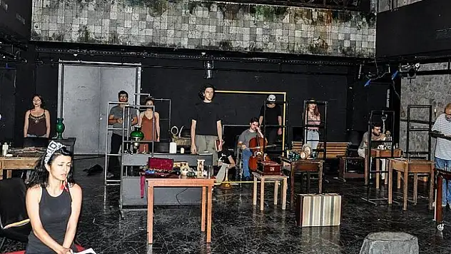 Perde 'Huzur' ile açılacak