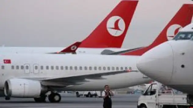 Giden uçaklar geri dönüyor 