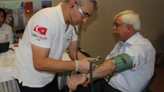 Kombassan'dan Kızılay'a kan bağışı