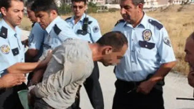 Motosikletli kapkaççı bu kez kaçamadı