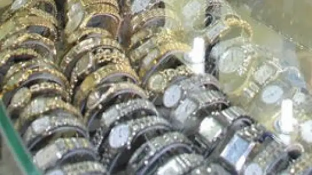 Saat merakı pahalıya patladı