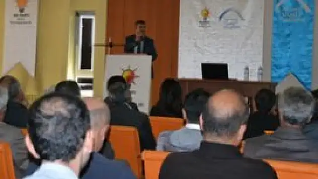 Kulu'da siyaset akademisi başladı