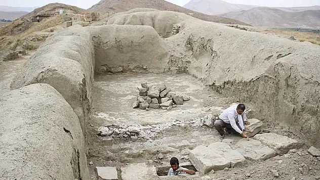 Urartular'a ait kanalizasyon sistemi gün yüzüne çıkarıldı