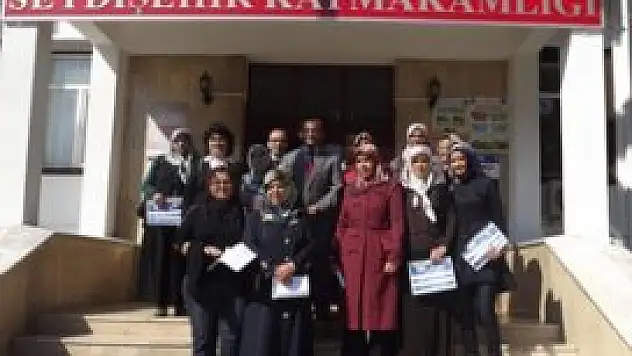 Evde hasta bakmayı öğrendiler