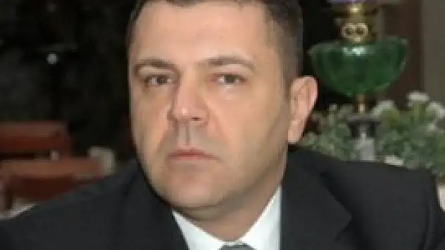 Öten:  '' Kadromuz geniş ''