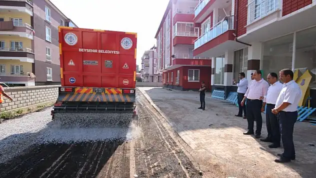 Beyşehir Belediyesinin asfalt çalışmaları devam ediyor