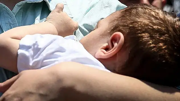 'Üç kişinin DNA'sına sahip bebek' sağlıklı büyüyor