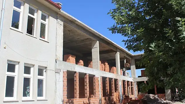 Bozkır Belediyesinin ek hizmet binası inşaatı