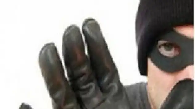 Konya'da araçtan hırsızlık