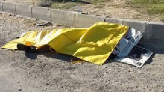 Kamyonetle motosiklet çarpıştı 1 ölü