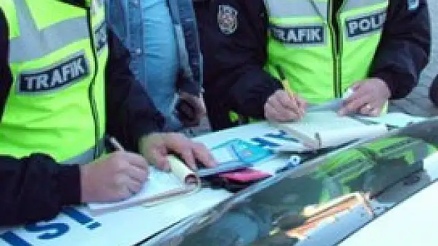 Trafik cezalarının yarısı bakın nereye gidiyor
