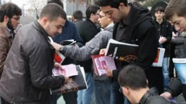 AGD'den yılbaşı kutlamalarına tepki