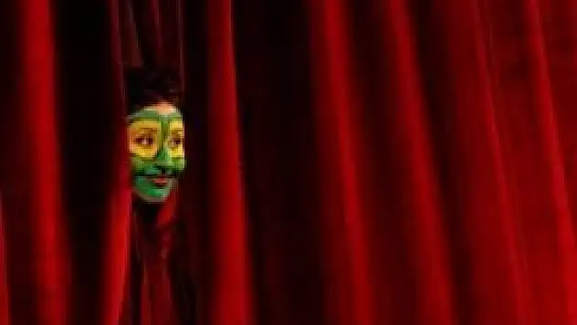 Devlet Tiyatroları yeni sezona 'merhaba' diyor