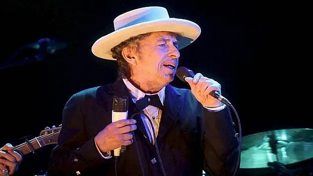 Nobel Edebiyat Ödülü'nün sahibi Bob Dylan oldu