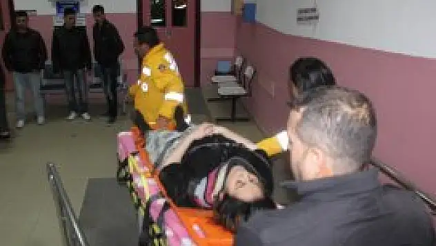 Hamile kadın balkondan düştü!