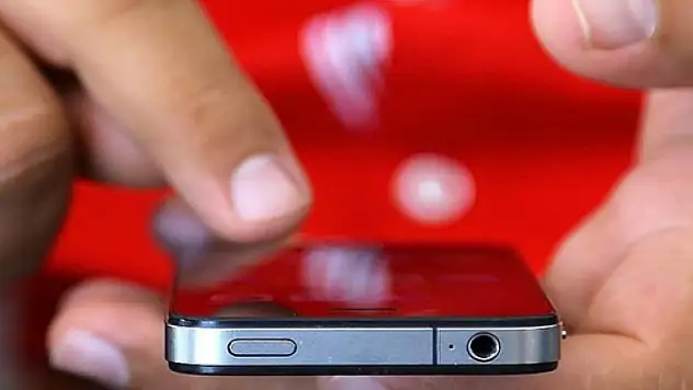 Dünya genelinde akıllı telefon satışları patladı