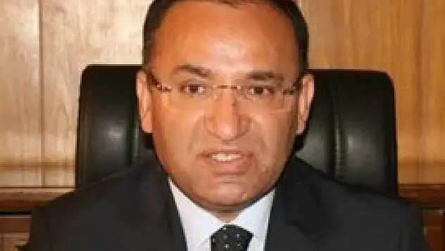 Bozdağ'dan 'Askerlik süresi' açıklaması