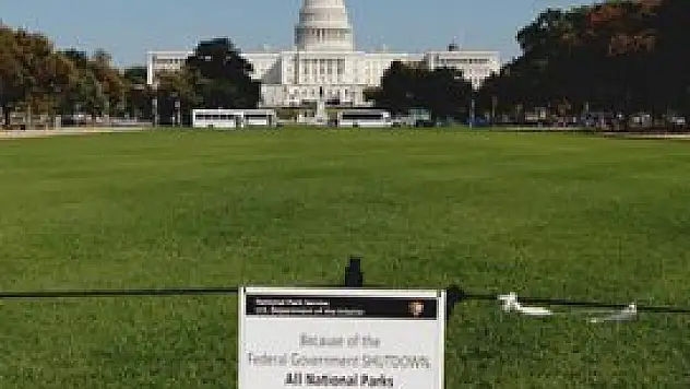 Hükümetin kapanması siyasetin tonunu da ağırlaştırdı