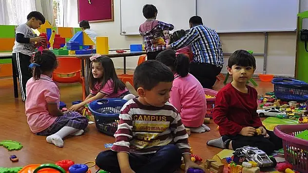 MEB'de 'zorunlu okul öncesi eğitim için müfredat' mesaisi