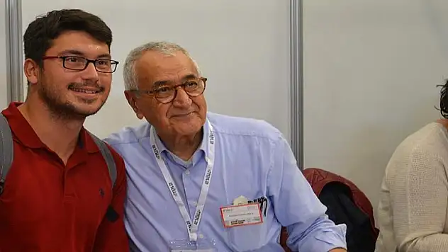 Ünlü yazarlar İstanbul Kitap Fuarı'nda okurlarıyla buluştu