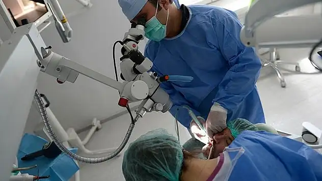 'Titanyum implantların kanserle ilişkisi yok'