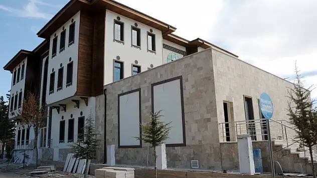 Büyükşehir'den Bozkır'a şehir konağı