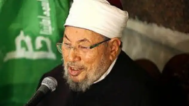 Karadavi'den eski Mısır Müftüsü Cuma'ya sert tepki