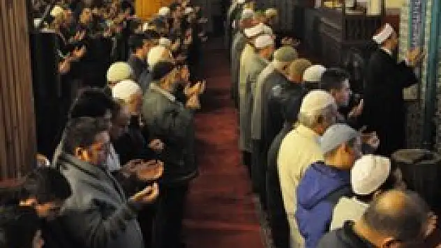 Mısır'daki darbe mağdurları için gözyaşı döktüler