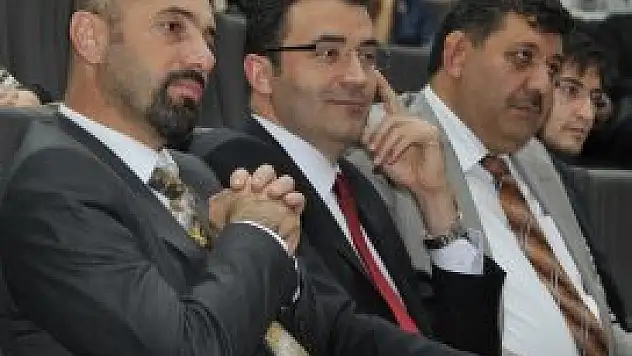 'Üniversite-Sanayi İşbirliğinin Geliştirilmesi' konferansı