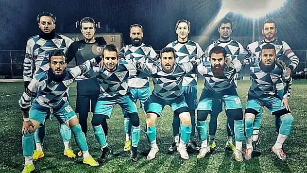 Altınekinspor doludizgin 0-8