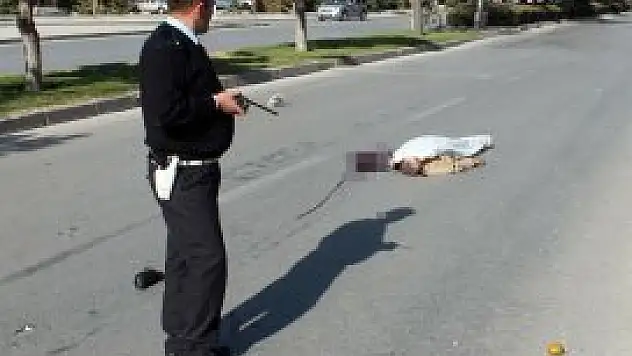 Otomobilin çarptığı bisikletli şahıs öldü