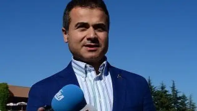 Gençlerimiz sahaları eskitsin