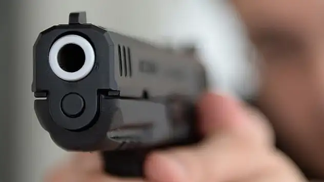 Alışveriş merkezindeki silahlı çatışmada 1 kişi öldü