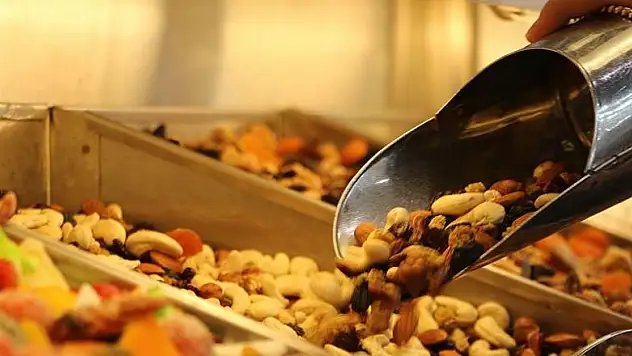 Her gün bir avuç kuru yemiş hayat kurtarıyor