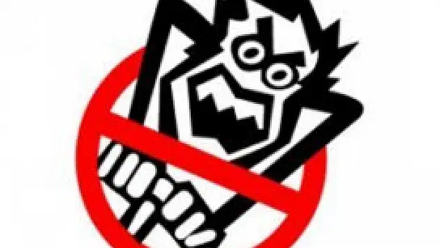 Otomobil devrildi: 1 ölü, 1 yaralı