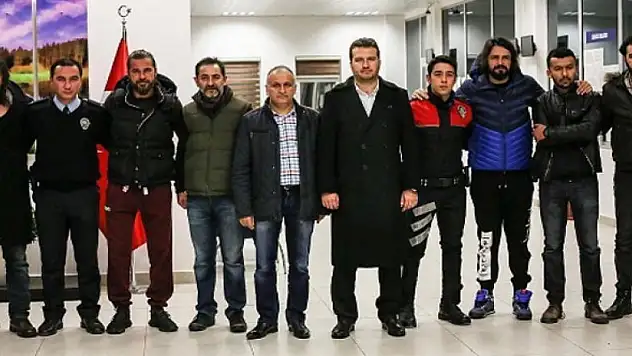 Diriliş Ertuğrul ekibinden anlamlı ziyaret