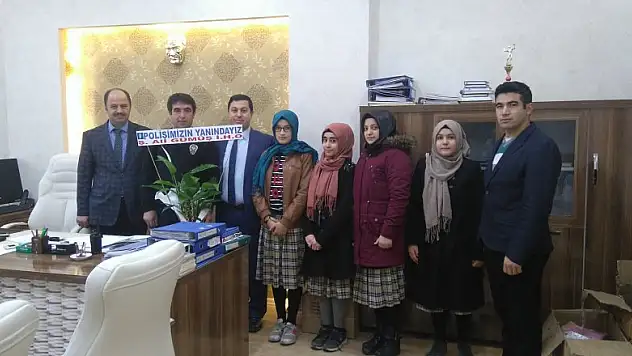 Ilgınlı öğrencilerden emniyete ziyaret